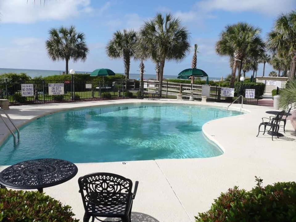 Ocean Front 53 Steps Aparthotel Myrtle Beach Exterior photo